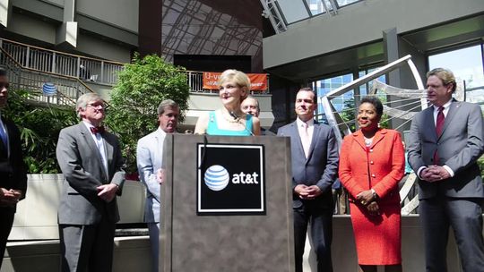AT&T Tennessee president Joelle Phillips is surrounded by her political friends from around the state. (Photo: The Tennessean)